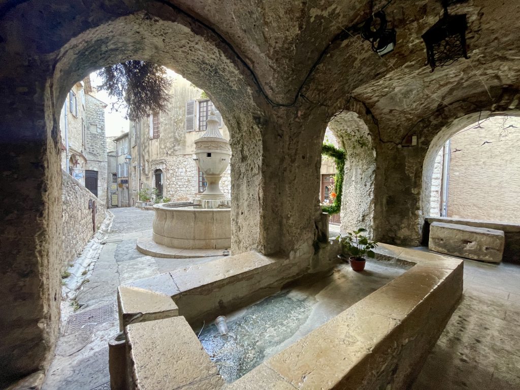 Place de la Grand Fontaine Saint Paul de Vence